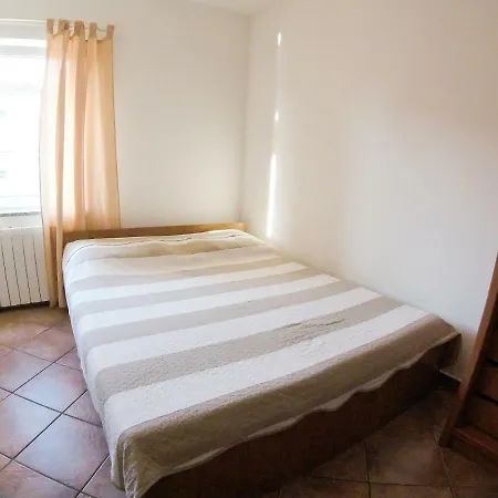 House Anja Gæstehus 3*